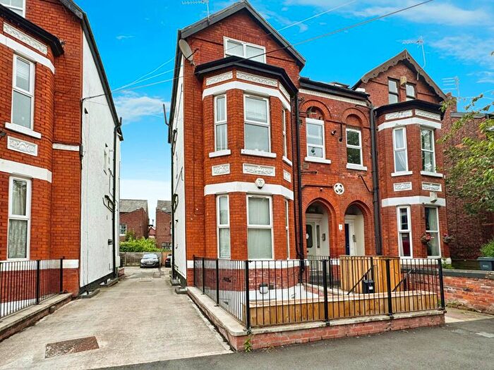2 Bedroom Flat To Rent In Central Road, West Didsbury, Manchester, M20