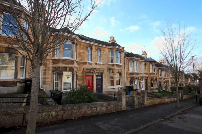 1 Bedroom Flat To Rent In Shakespeare Avenue, Bath, BA2