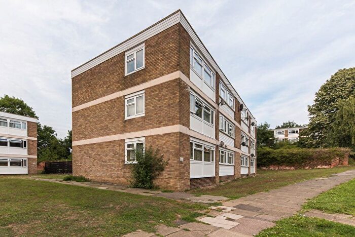 3 Bedroom Flat To Rent In Long Meadow Way, Canterbury, CT2