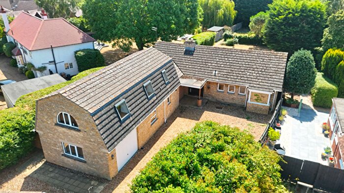 4 Bedroom Detached House For Sale In Doddington Road, Earls Barton, NN6