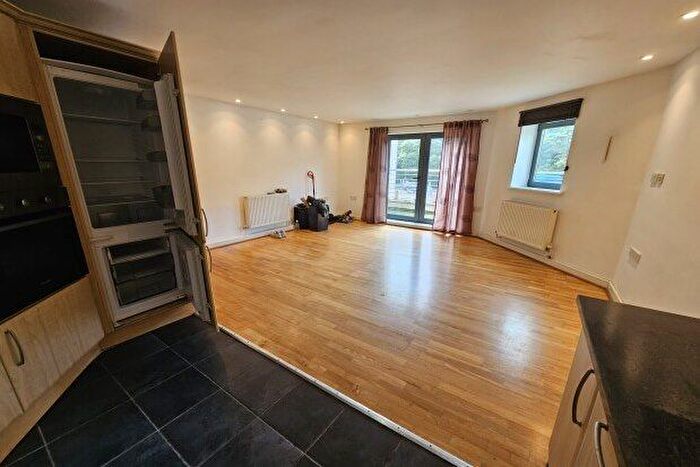 2 Bedroom Flat To Rent In Kings Road, Southsea, PO5