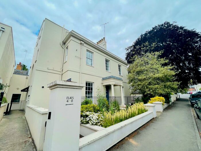 1 Bedroom Flat To Rent In Beauchamp Hill, Leamington Spa, CV32