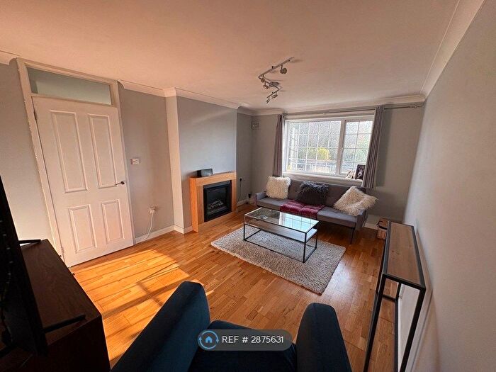 2 Bedroom Maisonette To Rent In Fenimore Court, Radcliffe-On-Trent, Nottingham, NG12