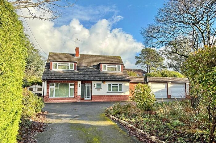 4 Bedroom Detached House For Sale In Braeside Road, St. Leonards, BH24