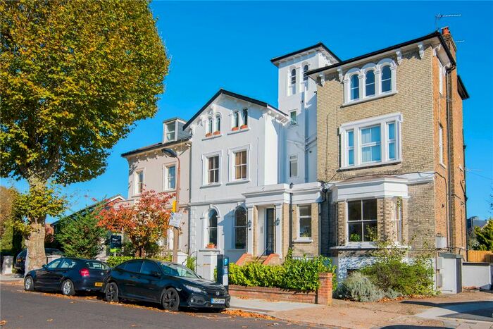 1 Bedroom Studio To Rent In Copthall Gardens, Twickenham, TW1