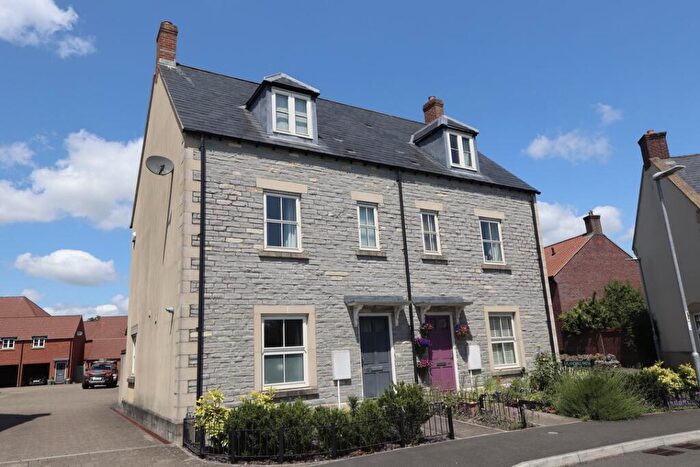 3 Bedroom Semi-Detached House For Sale In Clarks Meadow, Shepton Mallet, BA4