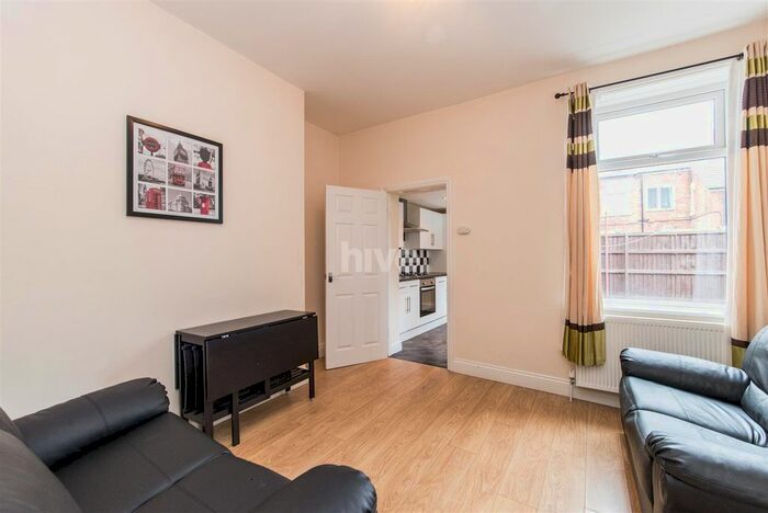 2 Bedroom Flat To Rent In Eighth Avenue, Heaton, Newcastle Upon Tyne, NE6