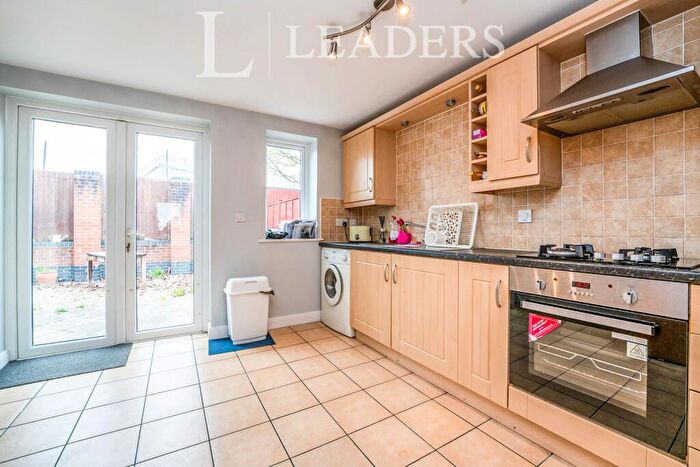 3 Bedroom Town House To Rent In Rosebay Gardens, GL51