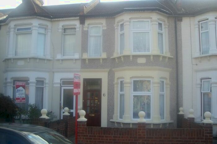 3 Bedroom Terraced House To Rent In Staines Road, Ilford IG1