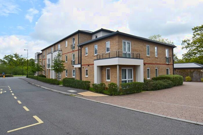 2 Bedroom Flat To Rent In Sunwood Drive, Sherfield-On-Loddon, Hook, RG27