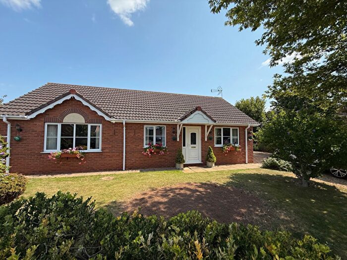3 Bedroom Detached Bungalow For Sale In Wheatfields, Whaplode, Spalding, PE12