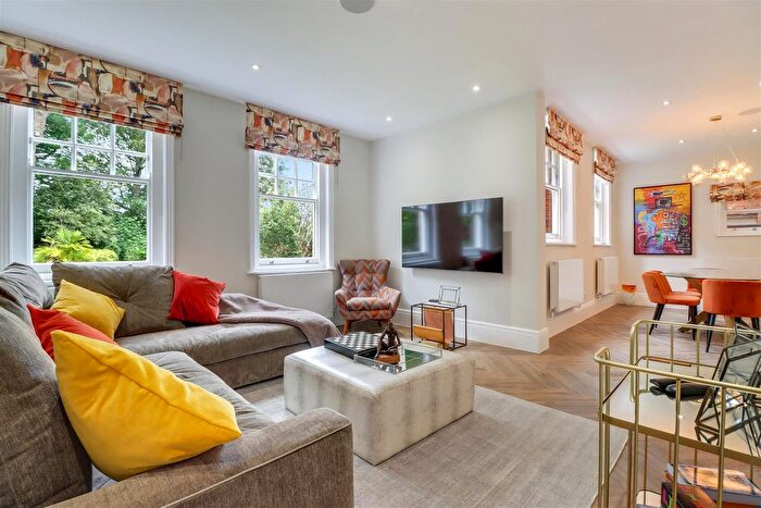 4 Bedroom Flat For Sale In Shepherds Hill, Highgate, London, N6