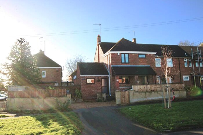 3 Bedroom End Of Terrace House For Sale In Ivy Road, Kettering, Northamptonshire, NN16