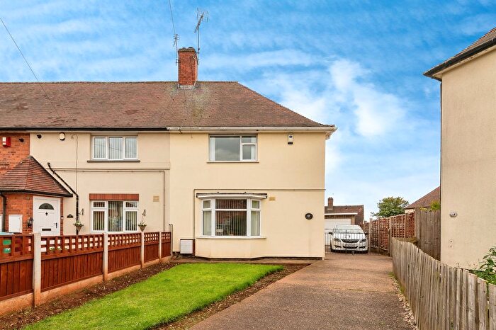 3 Bedroom Semi Detached House For Sale In Brinsley Close, Nottingham, NG8