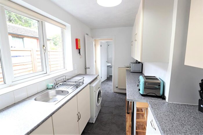 4 Bedroom Terraced House To Rent In Duke Street, Newcastle-under-Lyme, ST5