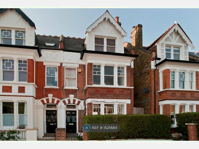 2 Bedroom Flat To Rent In Herne Hill, London, SE24