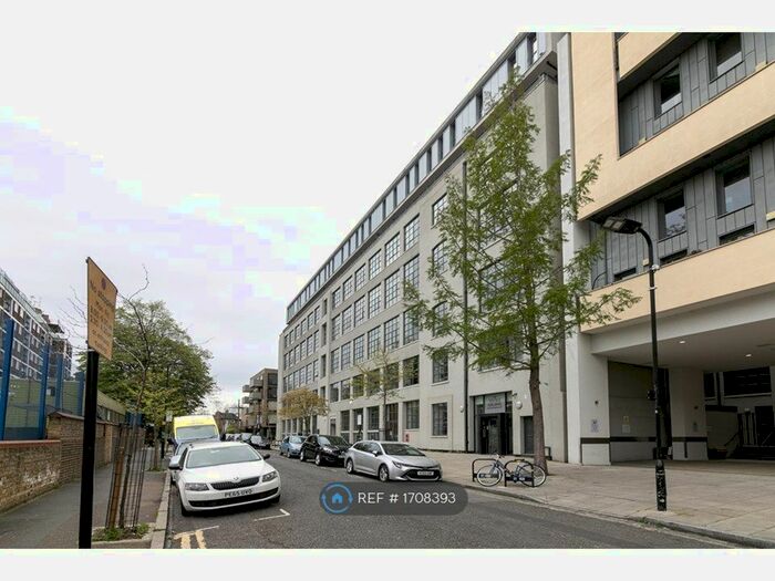 3 Bedroom Flat To Rent In The Textile Building, London, E9