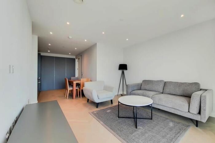 1 Bedroom Flat To Rent In Two Fifty One, Southwark Bridge, SE1