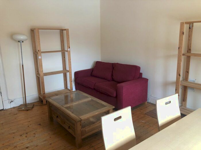 2 Bedroom Flat To Rent In Morgan Street, Dundee, DD4