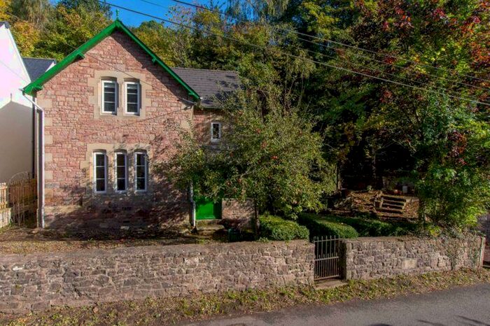 3 Bedroom Cottage For Sale In Upper Redbrook, Monmouth, NP25