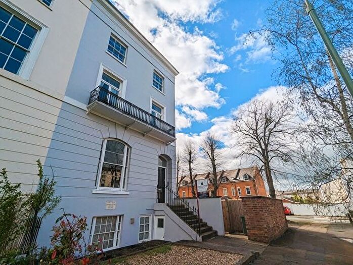 1 Bedroom Flat To Rent In Clarence Square, Cheltenham, GL50