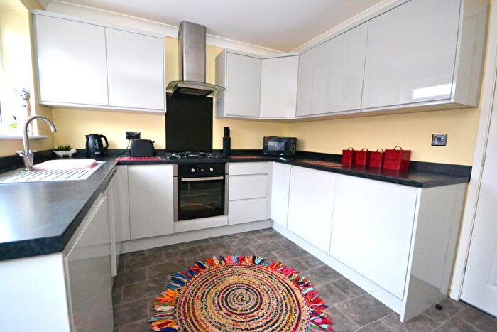 2 Bedroom Semi-Detached House For Sale In Strawberry Gardens, Hull, HU9