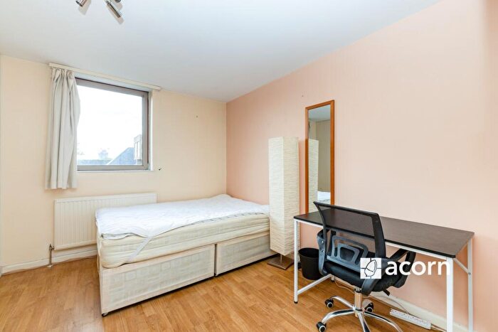 Flat To Rent In Asher Way London, E1W