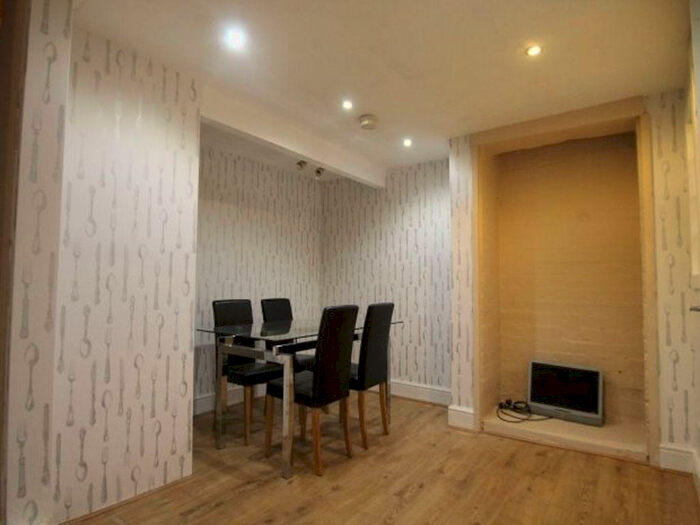 2 Bedroom House To Rent In Adwick Place, Leeds, LS4
