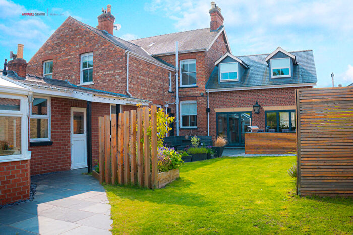 5 Bedroom Semi-Detached House For Sale In Westgate, Brough, HU15