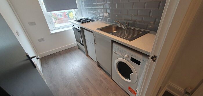1 Bedroom Flat To Rent In Flat, Newport Road, CF24