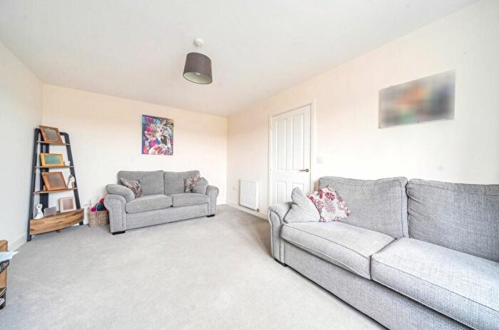 4 Bedroom Detached House For Sale In Teal Walk, Biddenham, MK40