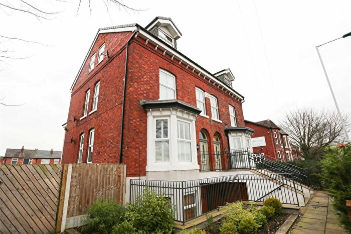 1 Bedroom Flat To Rent In Buxton Road, Great Moor, Stockport, SK2