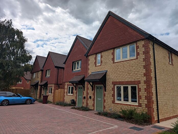 3 Bedroom Semi-Detached House For Sale In Easebourne Street, Easebourne, GU29