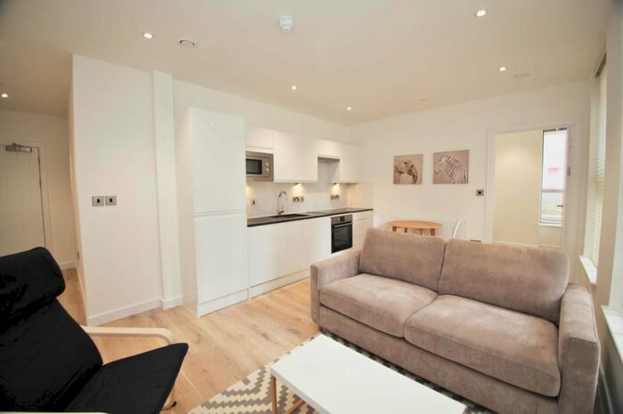 1 Bedroom Flat To Rent In Garrard House, Garrard Street, Reading, Berkshire, RG1