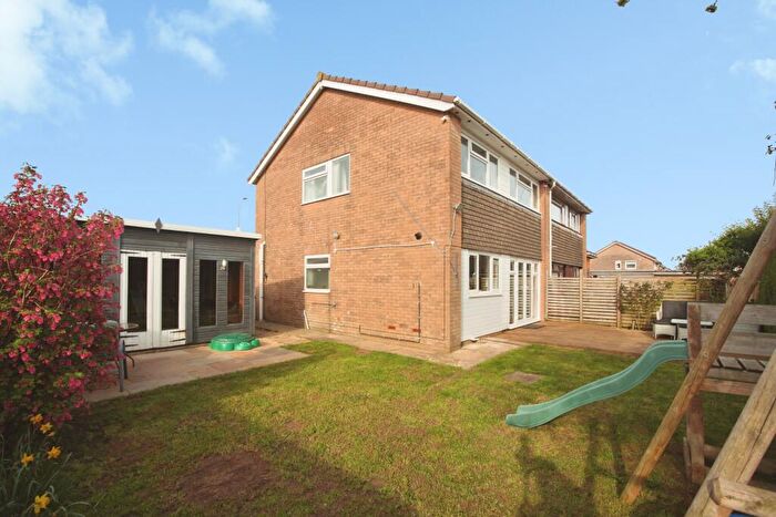 3 Bedroom Semi-Detached House For Sale In Rogiet Road, Caldicot, NP26