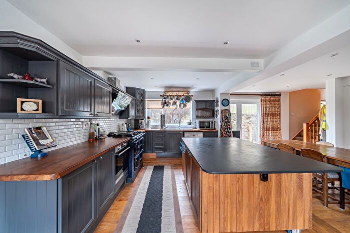 5 Bedroom Detached House For Sale In Brookfield, Highworth, Swindon, SN6