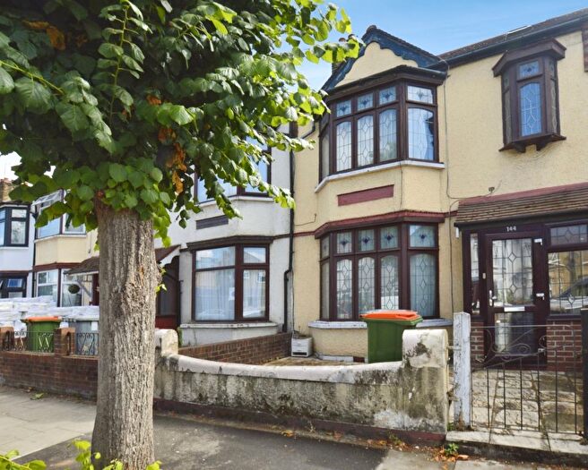 4 Bedroom Terraced House For Sale In Central Park Road, London, E6