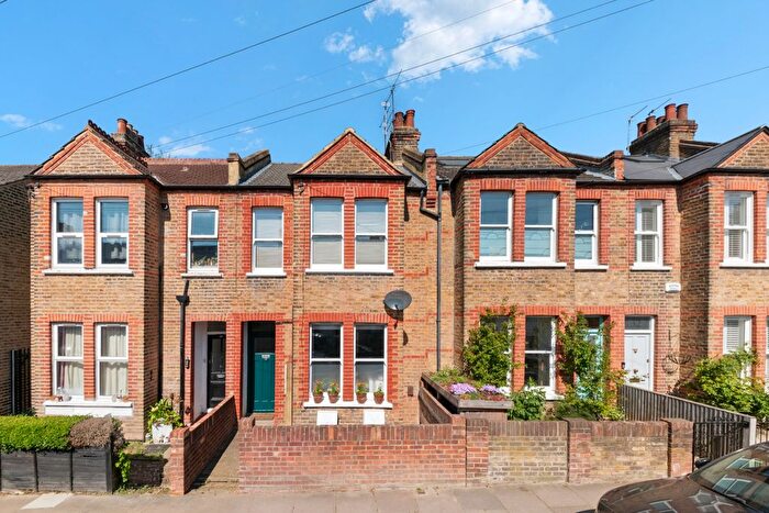 1 Bedroom Flat For Sale In Green Lane, Hanwell, W7