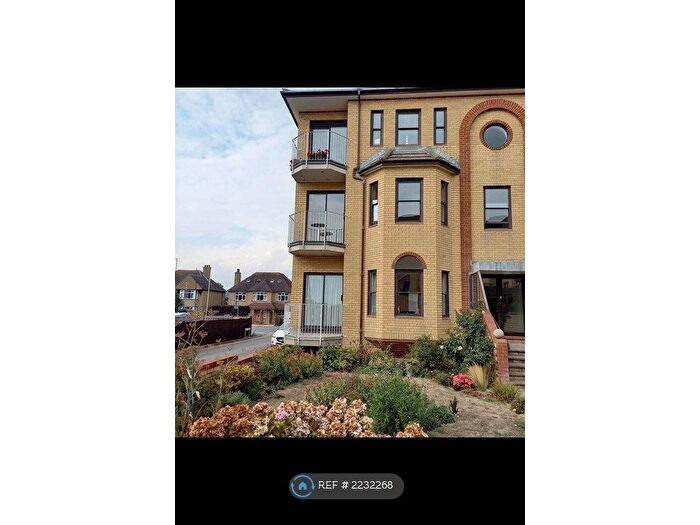 2 Bedroom Flat To Rent In South Road, Hythe, CT21