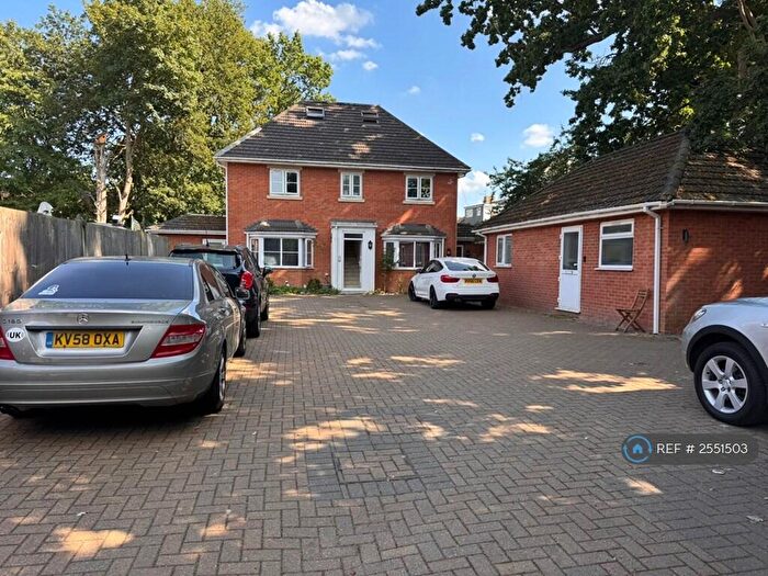 1 Bedroom Flat To Rent In Gledwood Court, Edgware, HA8