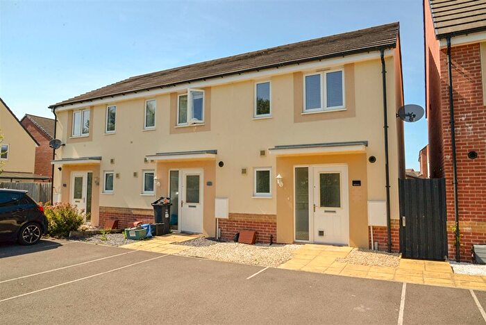 2 Bedroom End Terrace House To Rent In Westminster Way, Bridgwater, TA6