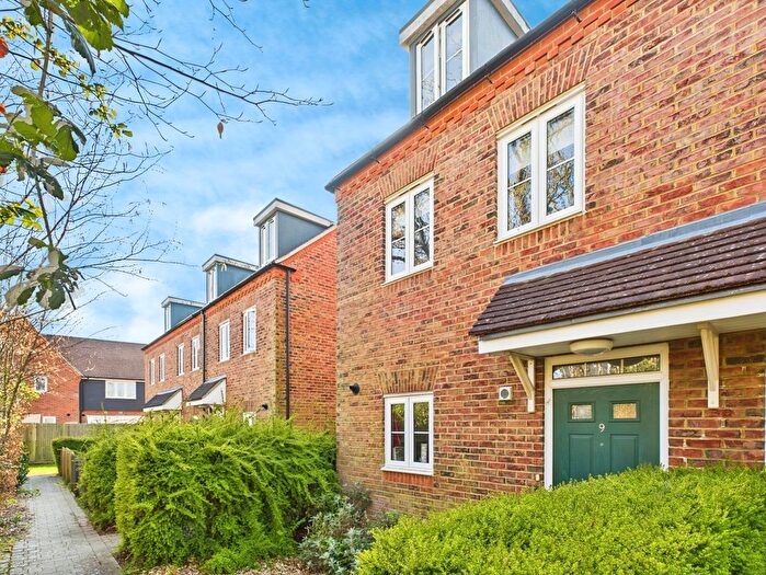 3 Bedroom Town House For Sale In Staples Close, Broadbridge Heath, RH12