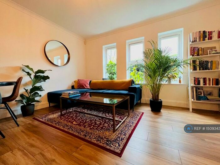 2 Bedroom Flat To Rent In St Paul's Road, Manchester, M20