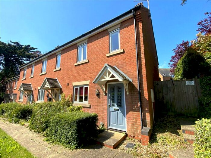 3 Bedroom End Of Terrace House To Rent In Kettering Road, Rothwell, Kettering, NN14