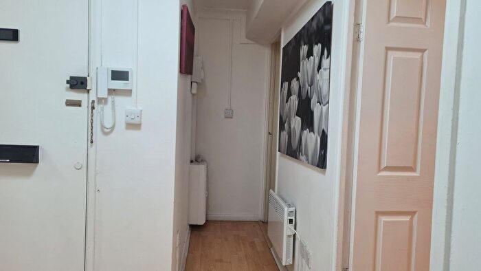 1 Bedroom Flat To Rent In Cleveland Tower, City Centre, B1