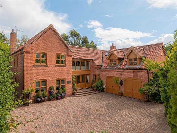 4 Bedroom Detached House For Sale In Back Lane, Eakring, NG22