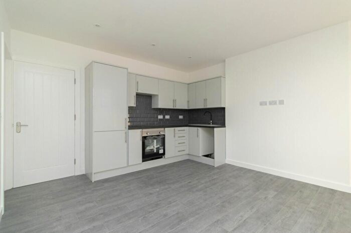 2 Bedroom Apartment To Rent In Buenos Ayres, Margate, CT9