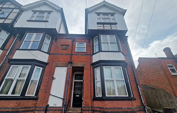 1 Bedroom Flat To Rent In Flat, - Richmond Avenue, Leicester, LE2