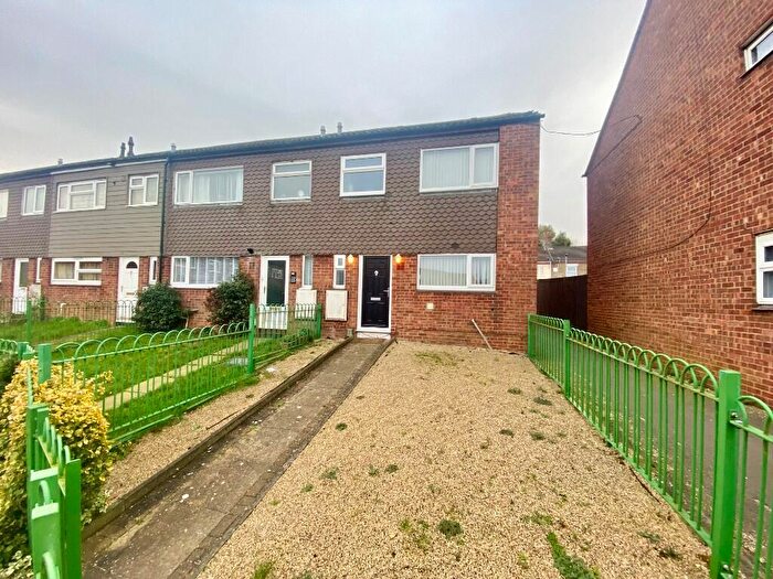 3 Bedroom End Of Terrace House For Sale In Fellowes Gardens, Fletton, Peterborough, Cambridgeshire, PE2