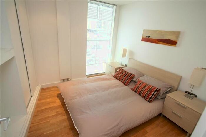 1 Bedroom Flat To Rent In The Quays, Salford, M50